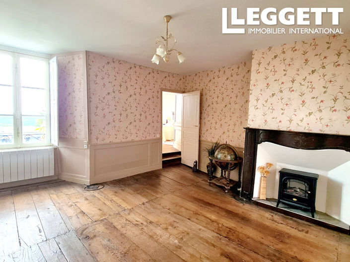 Image No.8-3 Bed House for sale