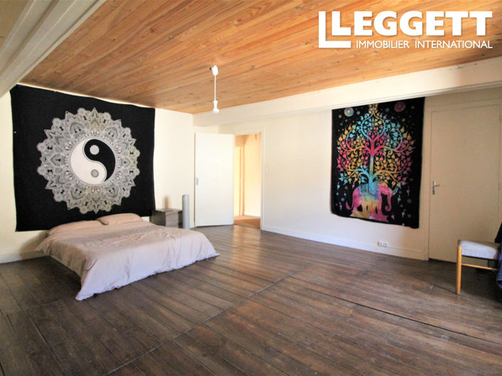 Image No.5-2 Bed House for sale