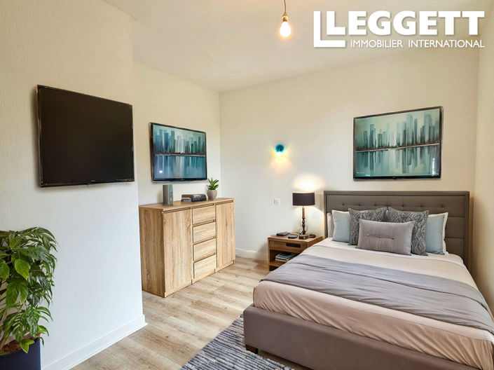 Image No.5-4 Bed House for sale