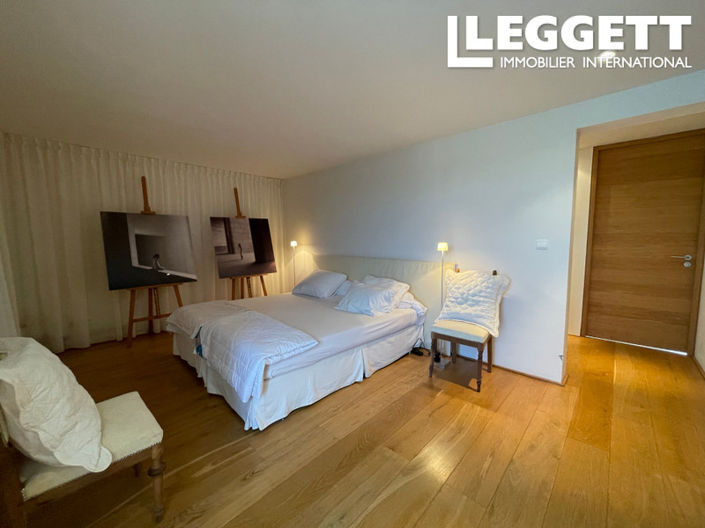 Image No.10-8 Bed House for sale