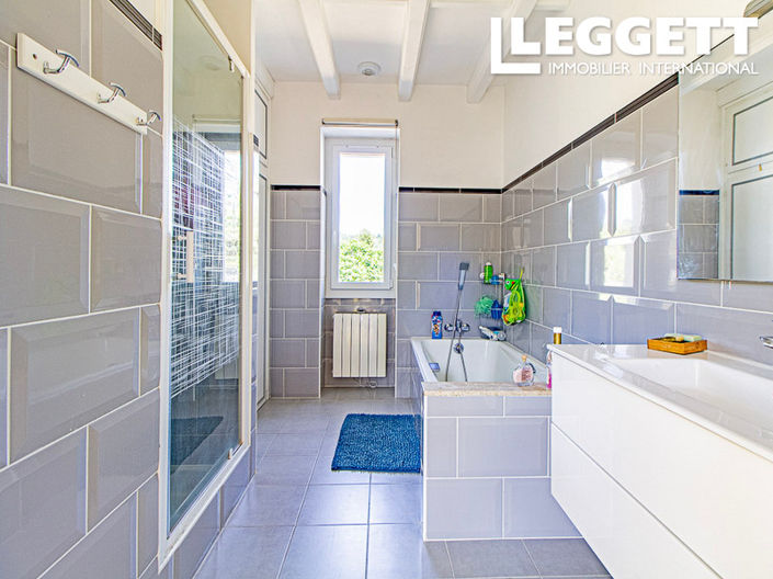 Image No.10-4 Bed House for sale