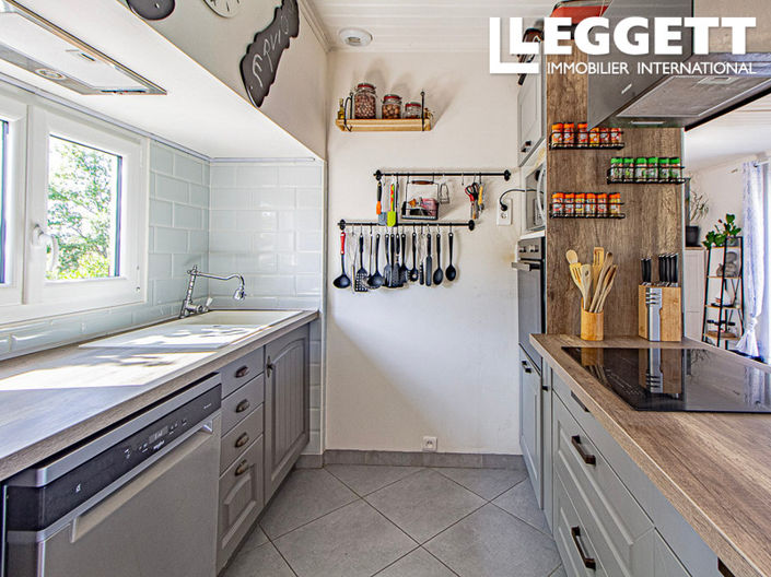 Image No.6-4 Bed House for sale