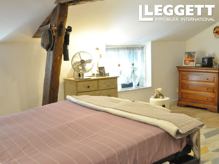 Image No.10-8 Bed House for sale