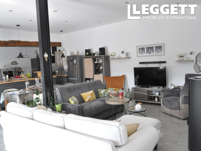 Image No.4-8 Bed House for sale