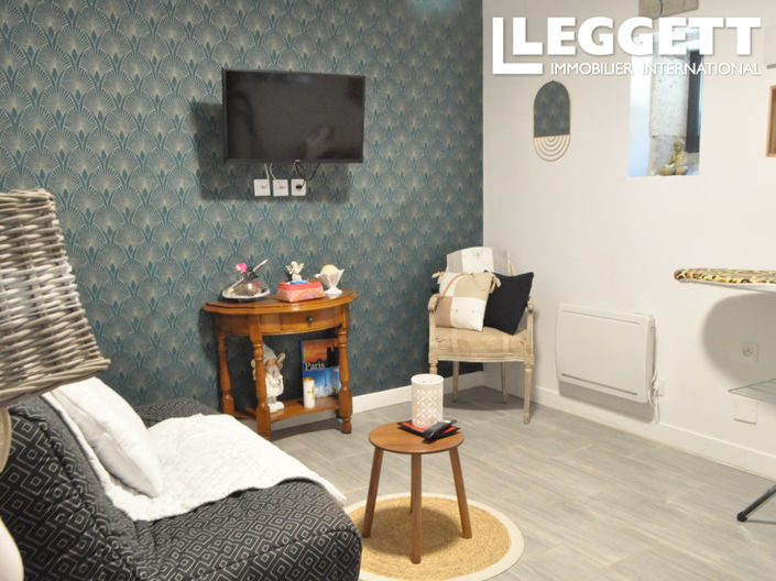 Image No.6-8 Bed House for sale