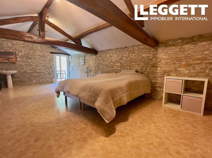 Image No.8-3 Bed House for sale