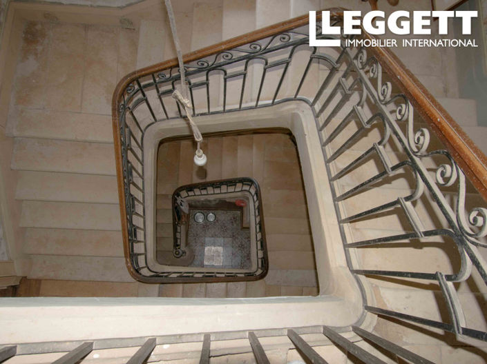 Image No.7-11 Bed Chateaux for sale