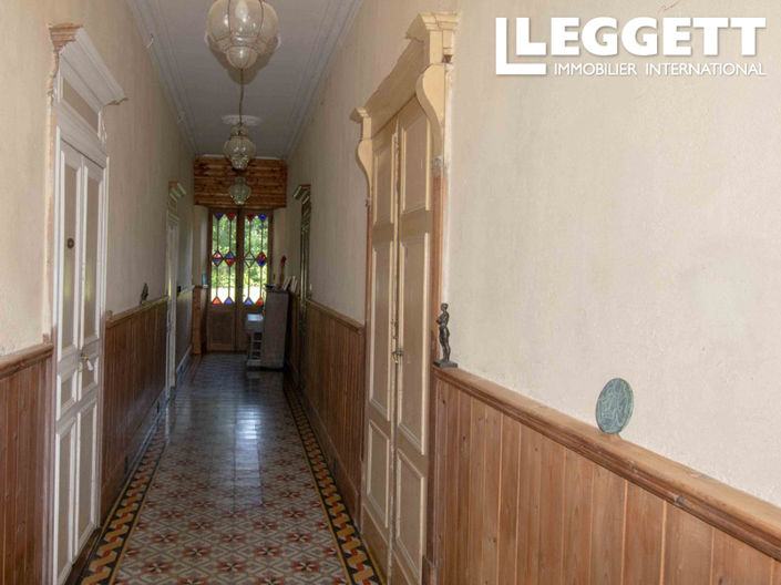 Image No.8-11 Bed Chateaux for sale