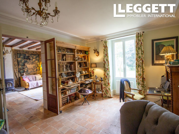 Image No.3-6 Bed House for sale