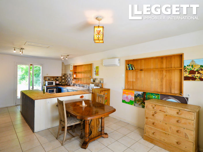 Image No.7-9 Bed House for sale