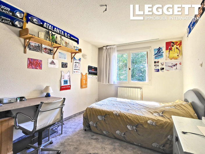 Image No.10-5 Bed House for sale