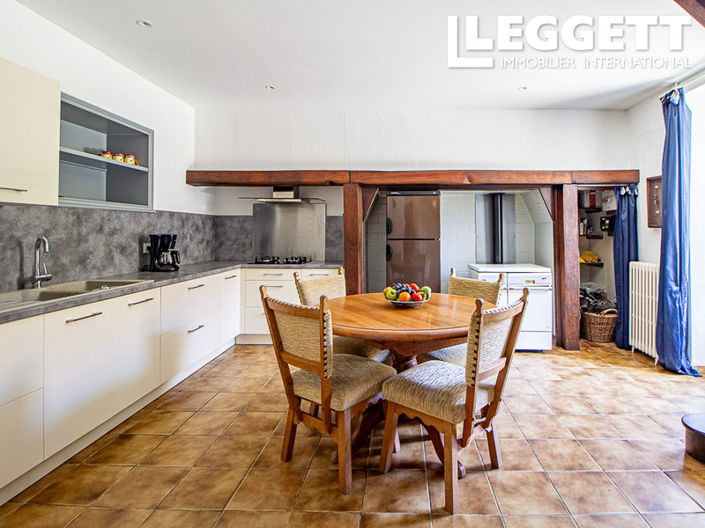 Image No.4-6 Bed House for sale