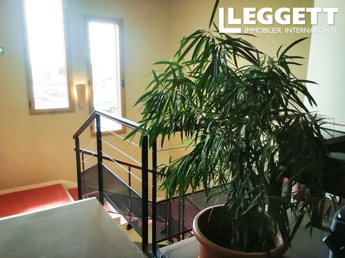 Image No.3-24 Bed Commercial for sale