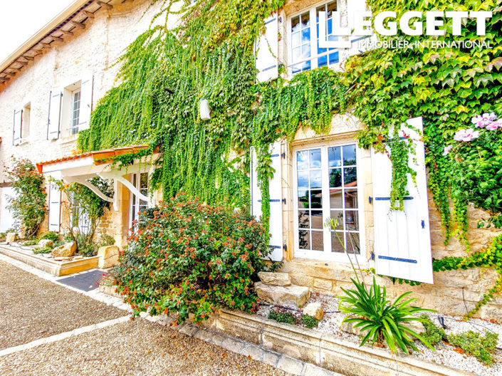 Image No.2-Maison de 9 chambres à vendre à Chenon