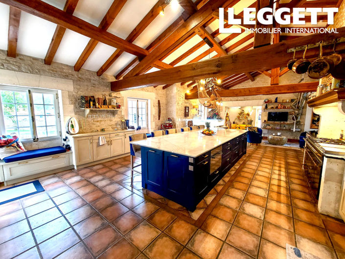 Image No.3-Maison de 9 chambres à vendre à Chenon