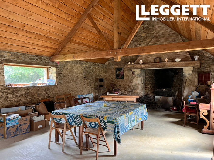 Image No.10-6 Bed House for sale