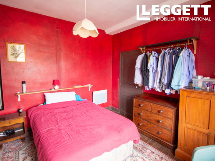 Image No.8-3 Bed House for sale