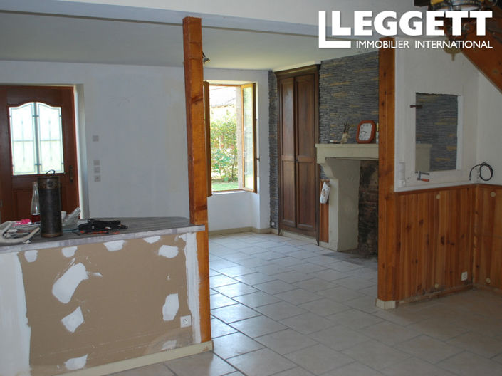 Image No.4-2 Bed House for sale