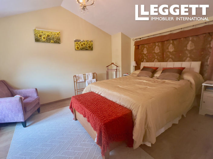 Image No.4-3 Bed House for sale