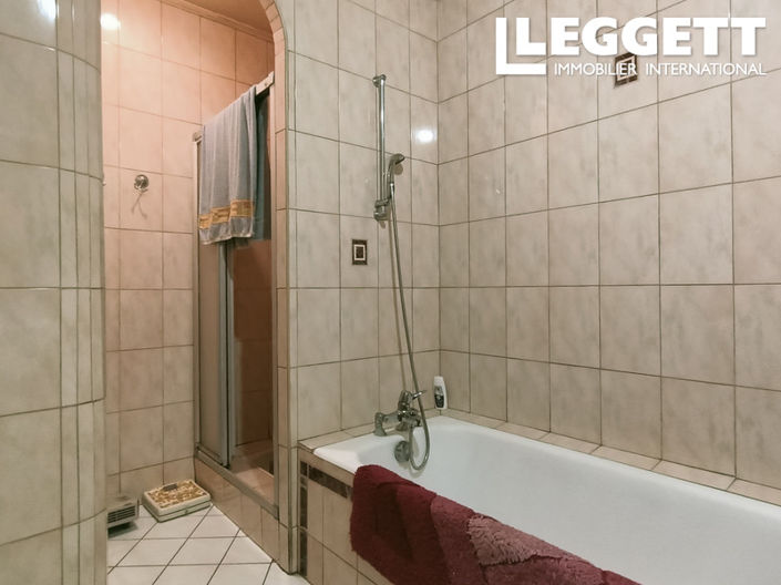 Image No.10-4 Bed House for sale