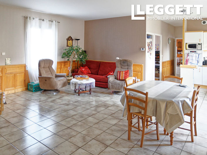 Image No.4-10 Bed House for sale