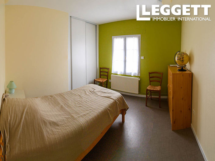 Image No.6-10 Bed House for sale