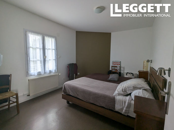 Image No.9-10 Bed House for sale