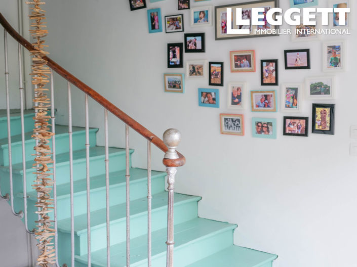 Image No.9-5 Bed House for sale