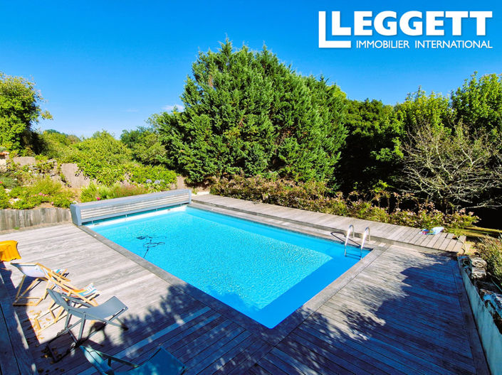 Image No.2-Châteaux de 5 chambres à vendre à Saint-Magne