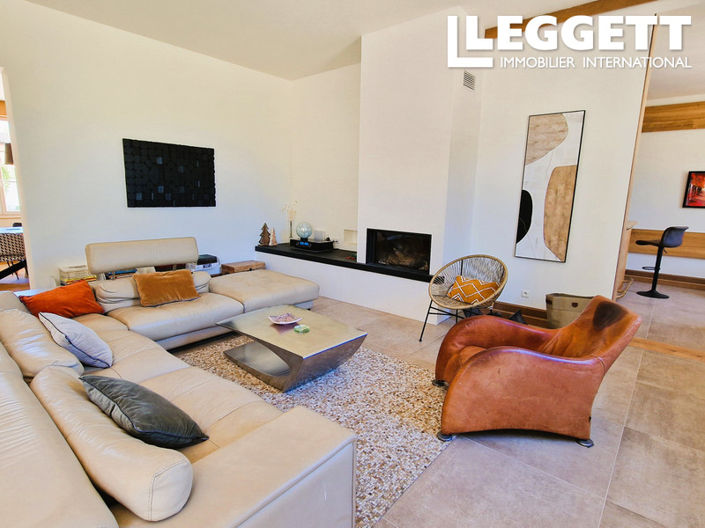 Image No.3-Châteaux de 5 chambres à vendre à Saint-Magne