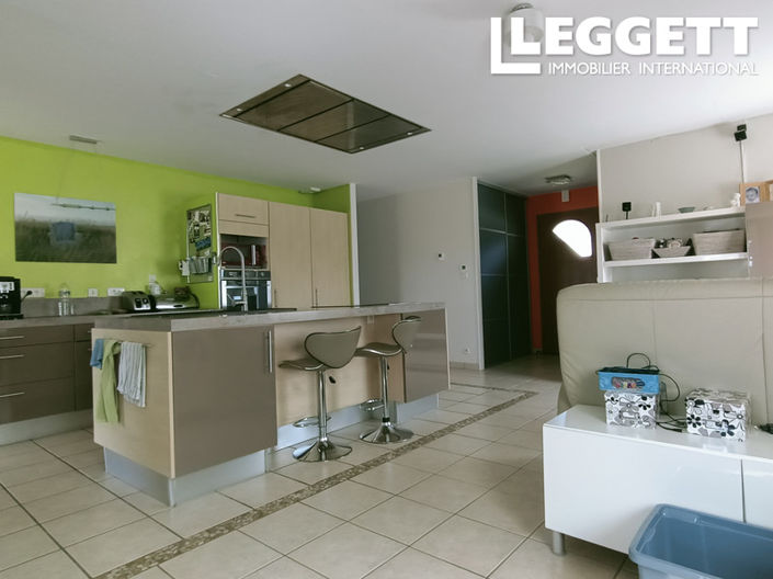 Image No.3-4 Bed House for sale