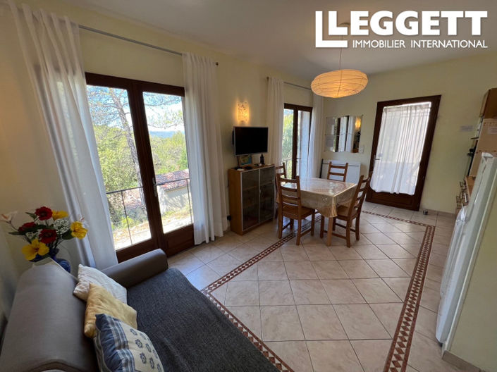 Image No.9-5 Bed House for sale