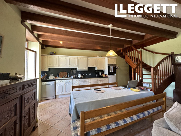 Image No.8-4 Bed House for sale