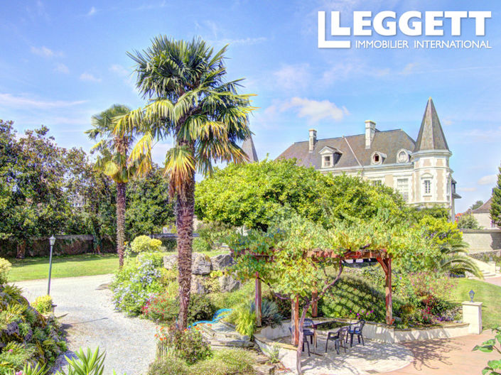 Image No.6-30 Bed Chateaux for sale