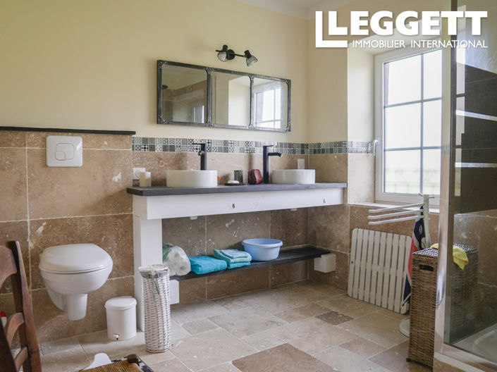 Image No.10-5 Bed House for sale