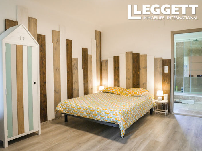 Image No.6-5 Bed House for sale