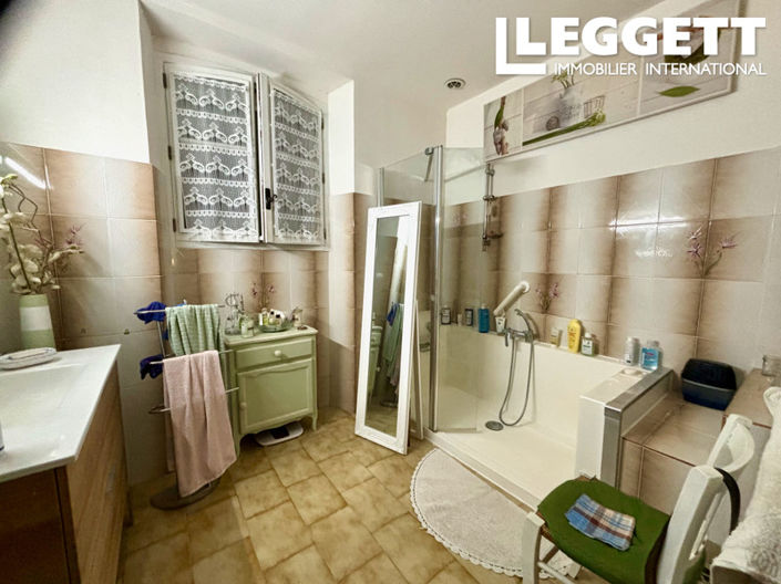 Image No.8-3 Bed House for sale