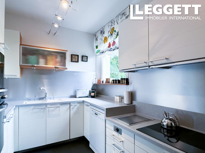 Image No.10-4 Bed House for sale