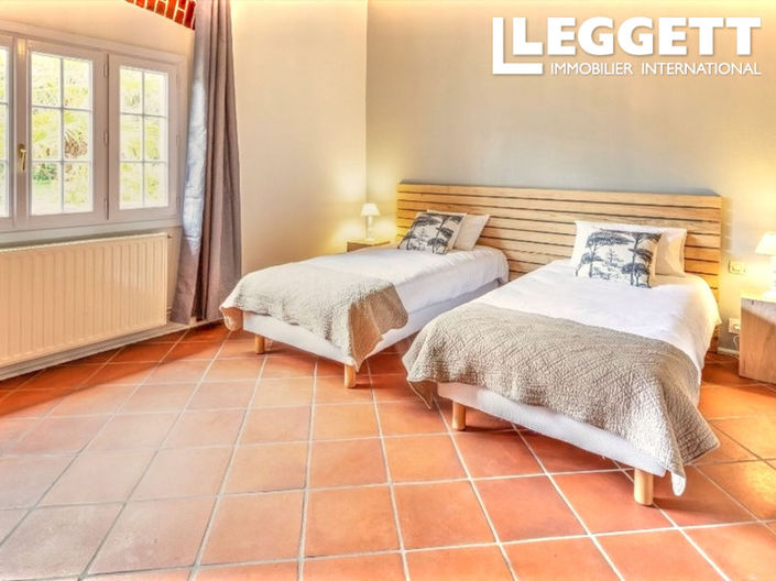 Image No.4-Commercial de 9 chambres à vendre à Pau