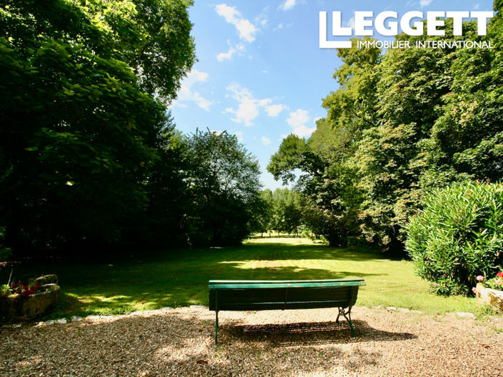 Image No.2-Maison de 10 chambres à vendre à Orgedeuil