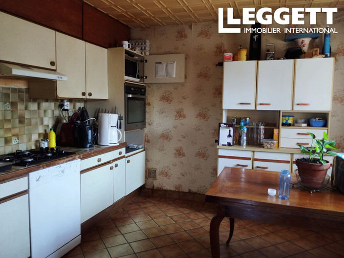 Image No.6-5 Bed House for sale