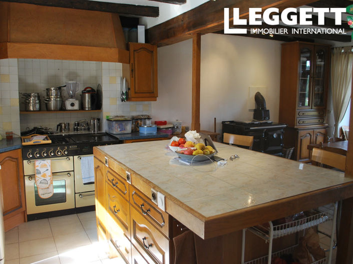 Image No.2-Maison de 9 chambres à vendre à Peyrat de Bellac