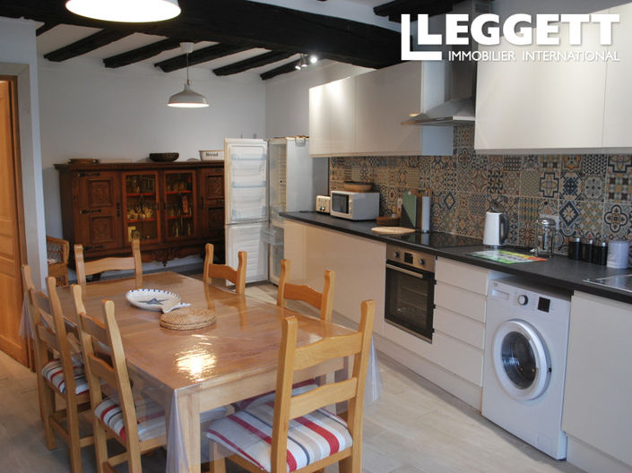 Image No.8-9 Bed House for sale