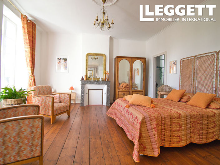 Image No.7-5 Bed House for sale