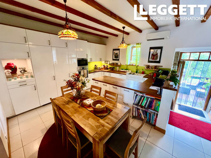 Image No.8-3 Bed House for sale