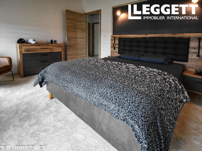 Image No.5-4 Bed House for sale