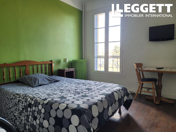 Image No.10-17 Bed Commercial for sale