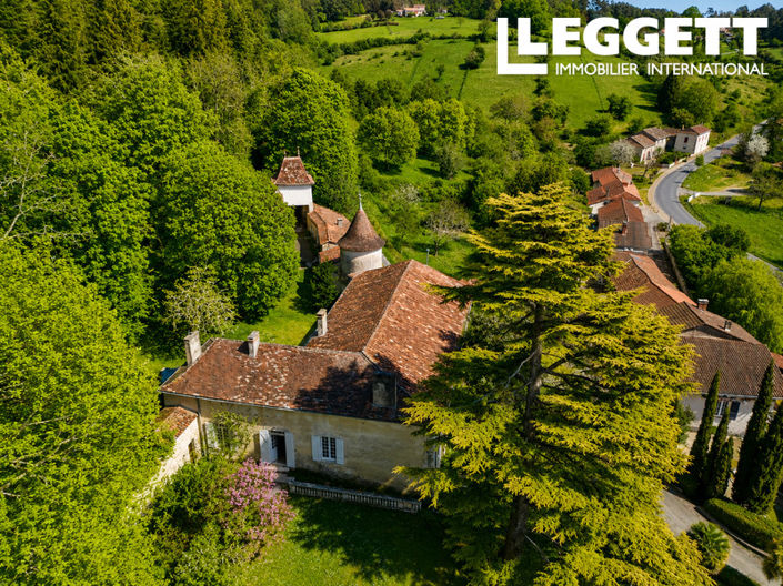 Image No.2-6 Bed Chateaux for sale