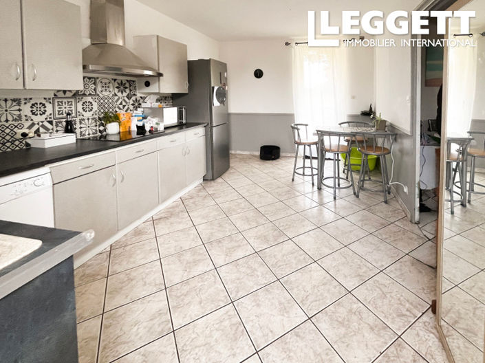 Image No.3-6 Bed House for sale