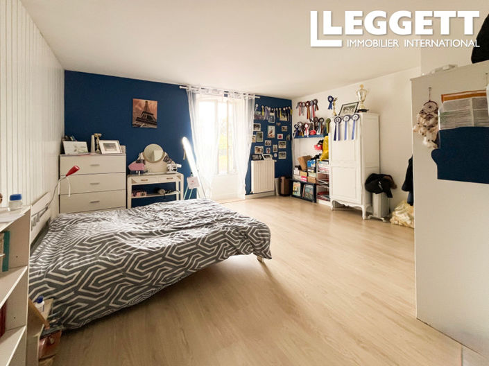 Image No.5-6 Bed House for sale